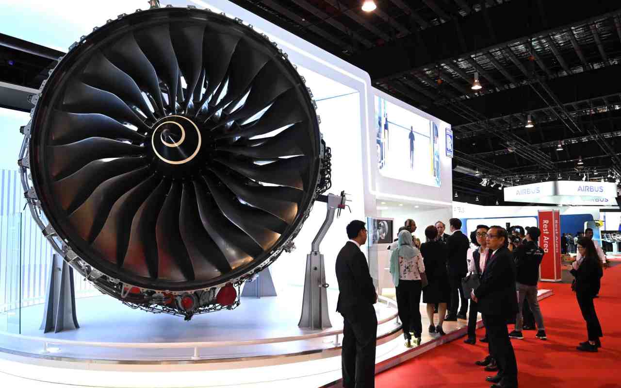 licenziamenti rolls royce