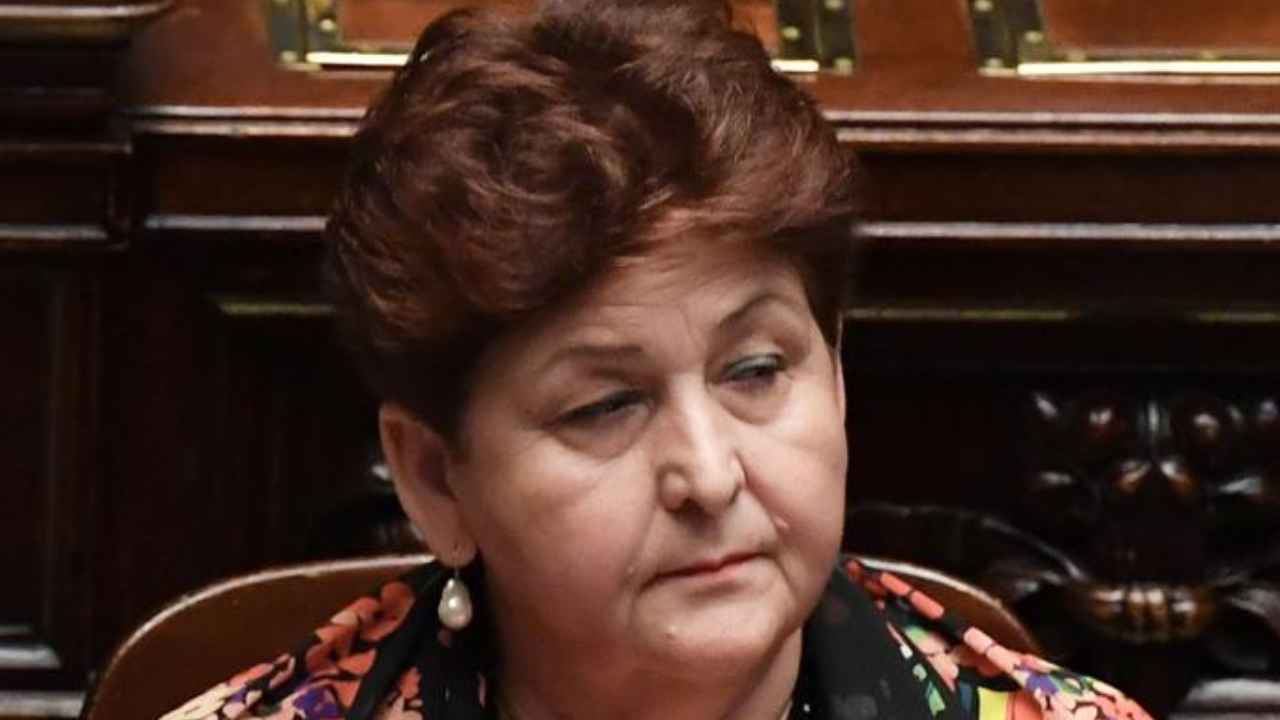 Sciopero braccianti Teresa Bellanova