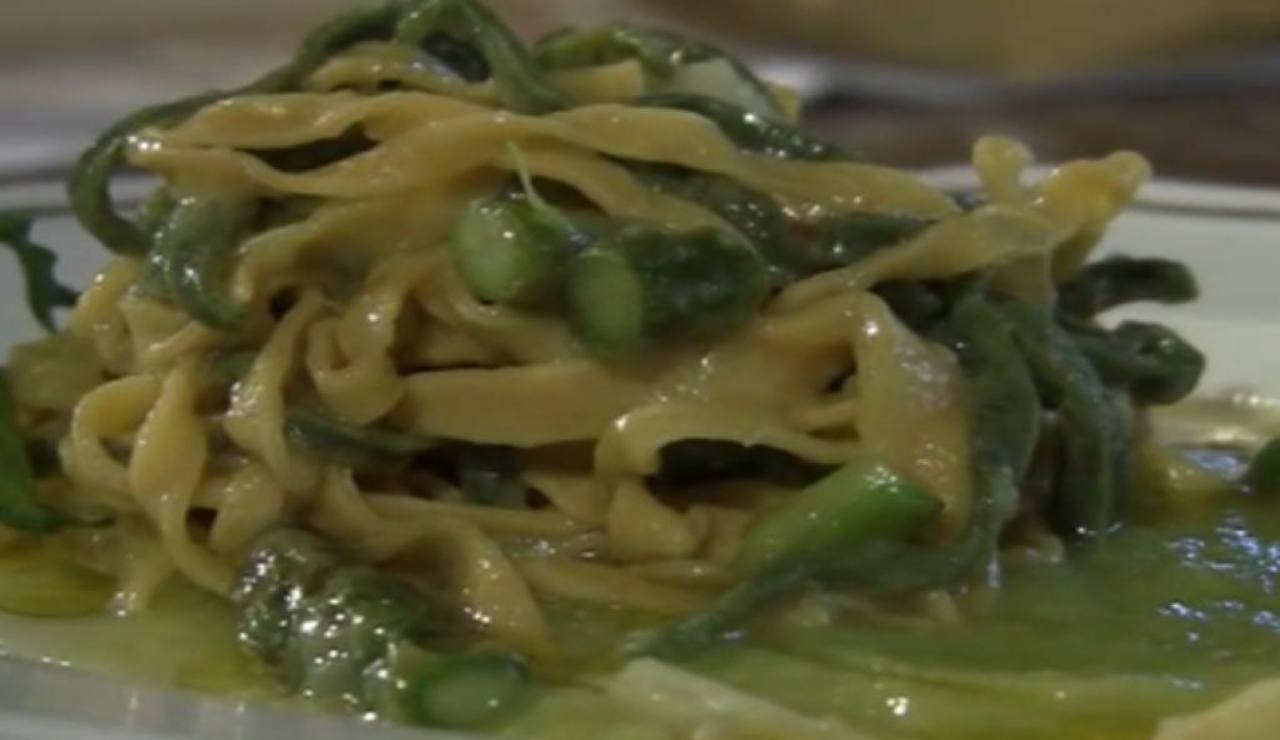 Tagliolini asparagi ricetta