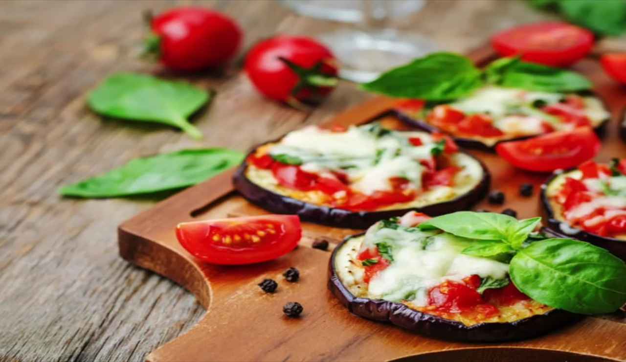 Pizzette di melanzane ricetta