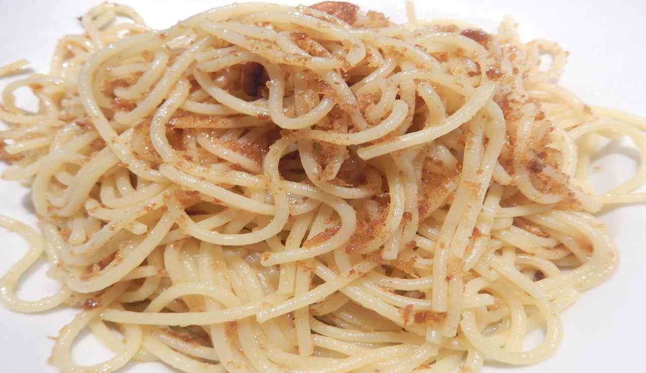 Spaghetti poveri ricetta