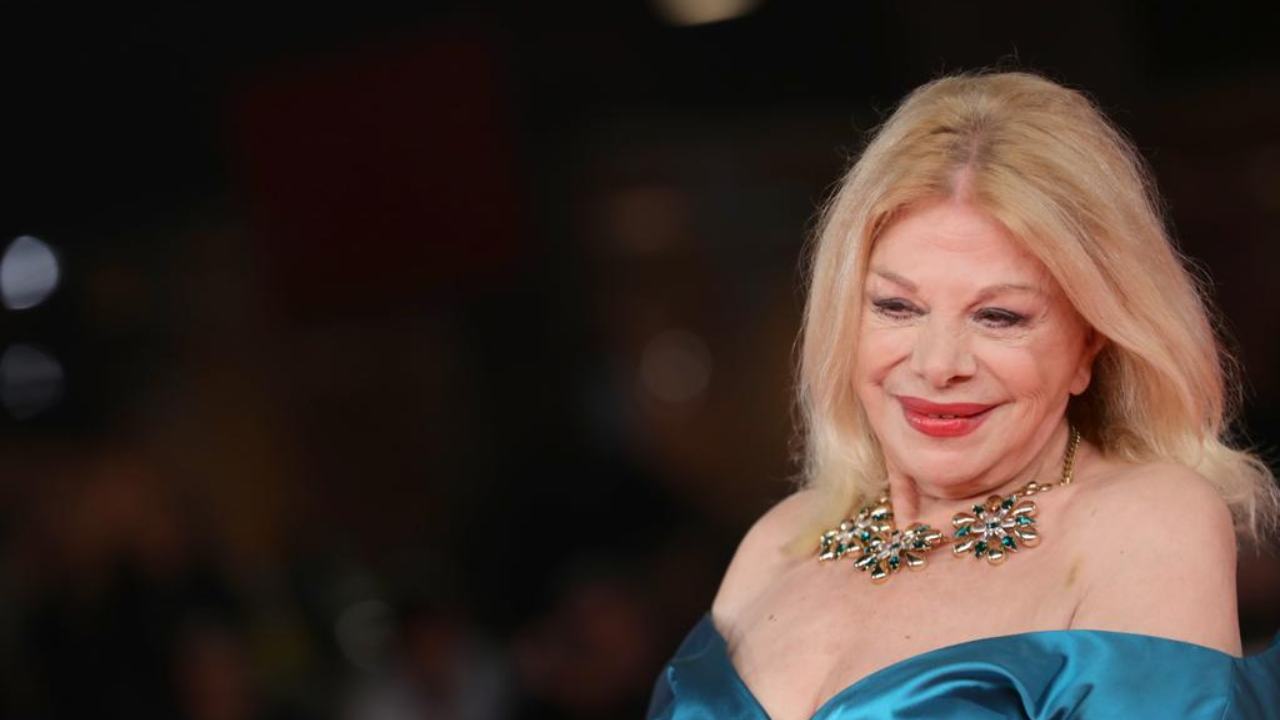 Sandra Milo incatenata