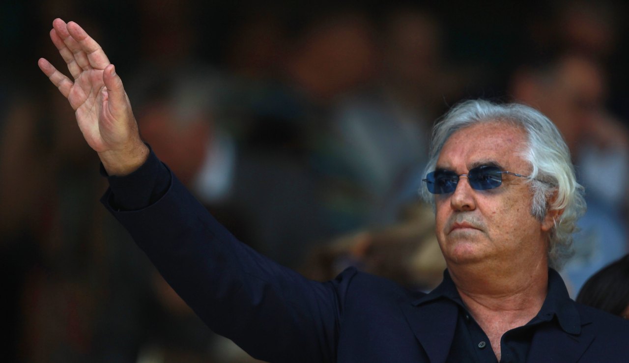 Flavio Briatore chiude il Billionaire: che attacco al sindaco!