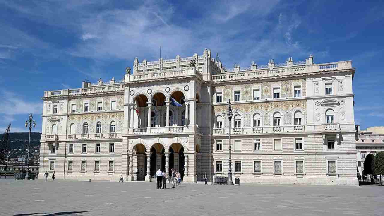 trieste palazzo prefettura