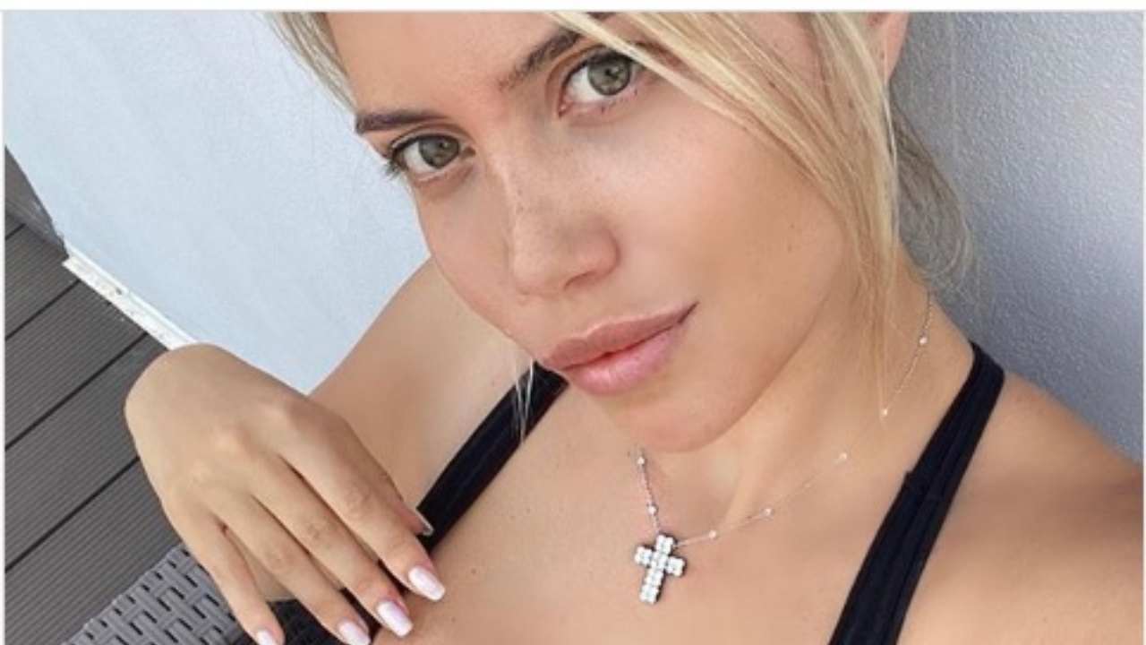 Wanda Nara super: il decollete è esplosivo - Foto