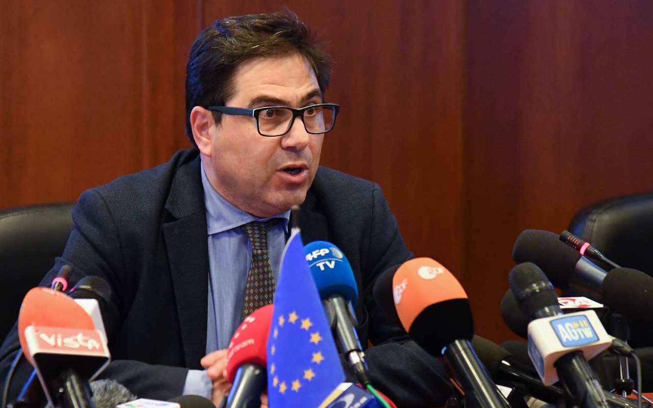 coronavirus mascherina