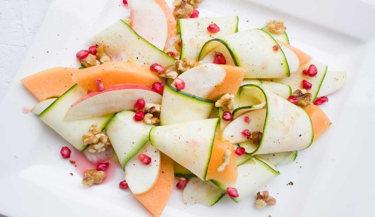 Insalata fresca zucchine e melone ricetta