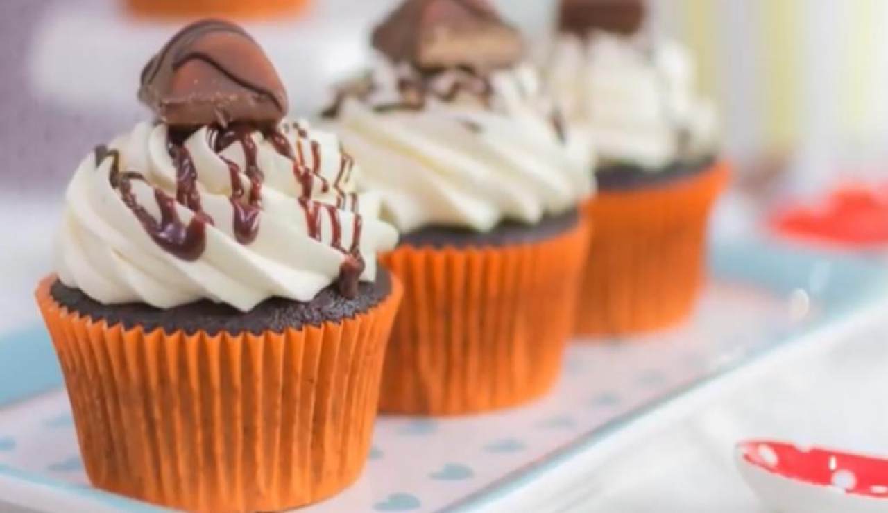 Cupcakes al Kinder Bueno ricetta