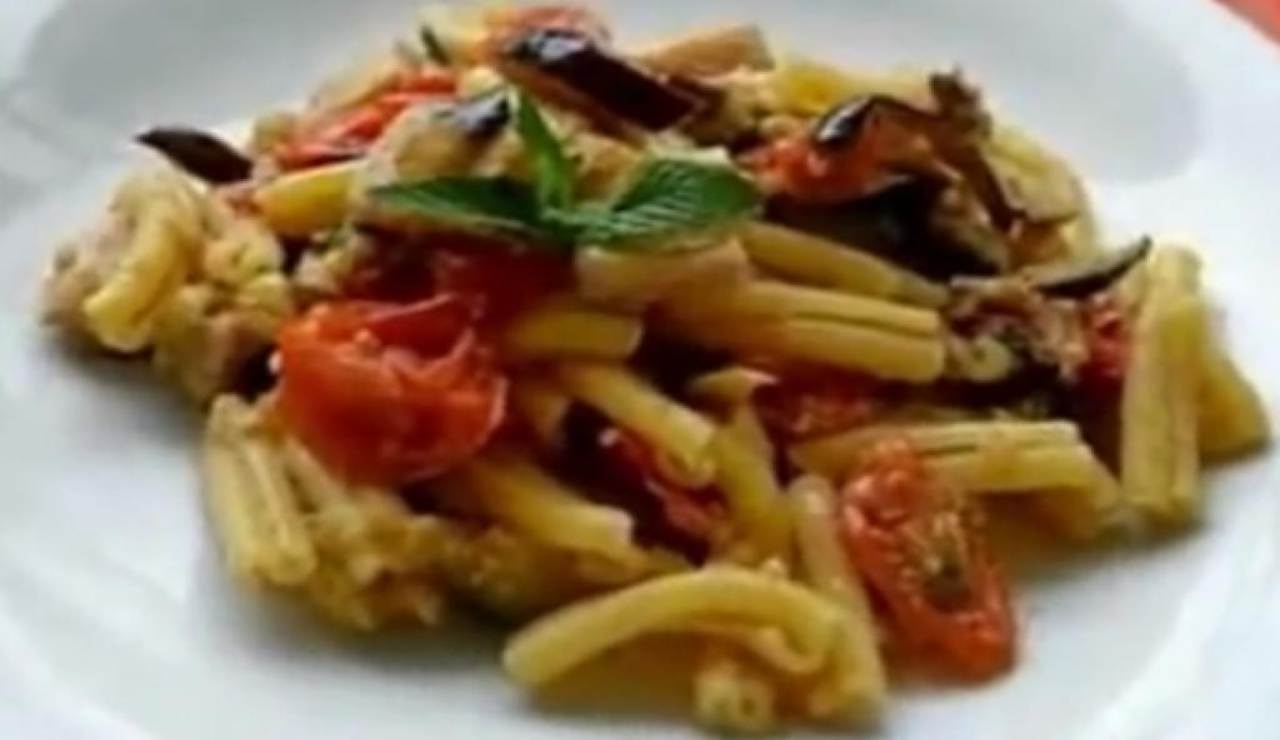 Pasta con pesce spada e melanzane ricetta