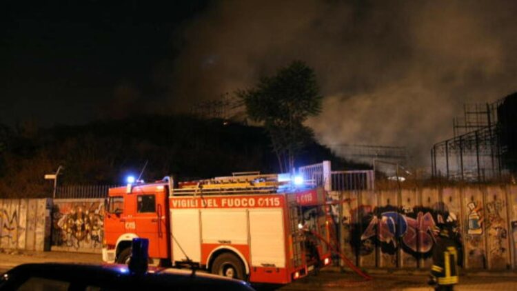 incendio roma palazzina