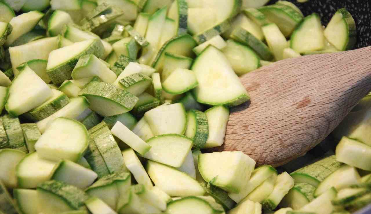 Zucchine per pasta fredda ricetta