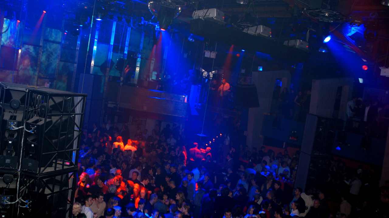 Coronavirus, Gigi D'Agostino cancella la tappa di Rimini