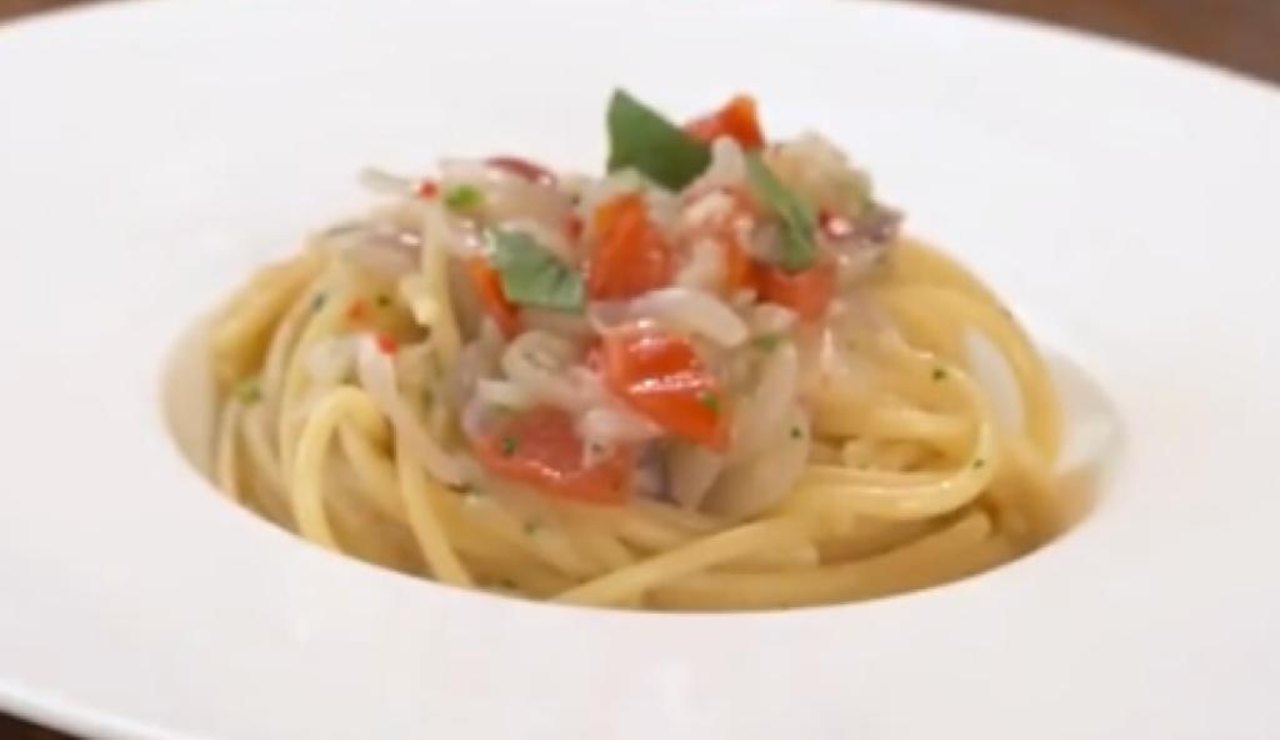 Spaghetti al cipollotto ricetta