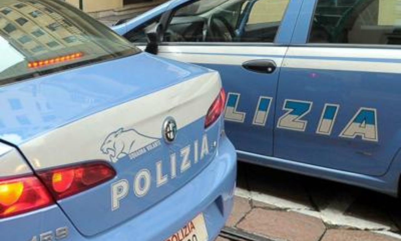 macchina dalle polizia