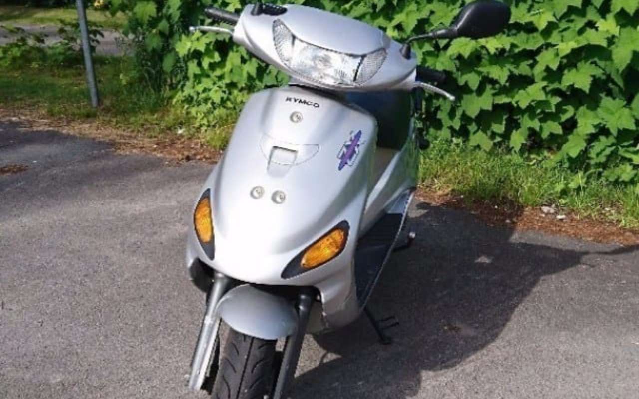 motorino parcheggiato