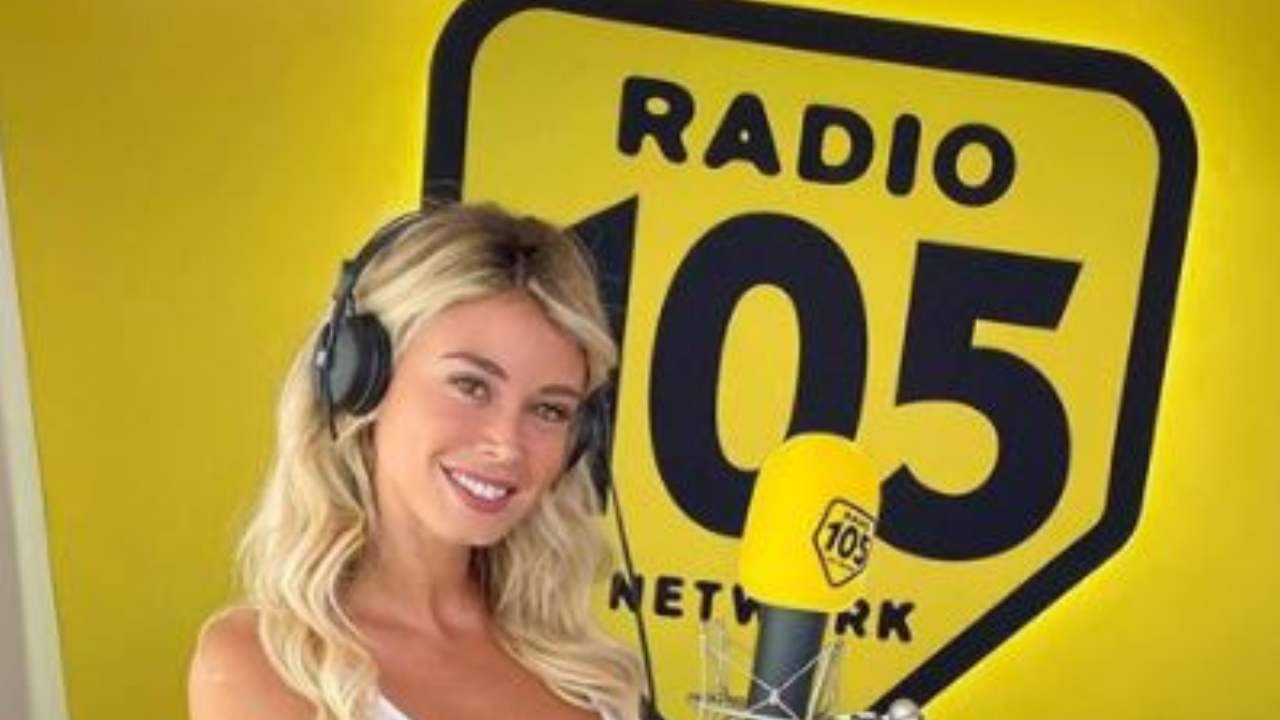 Diletta Leotta ritorna al lavoro: la scollatura è mozzafiato - FOTO