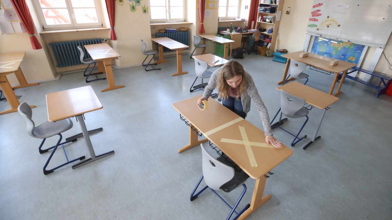 riapertura scuole bambina positiva covid live