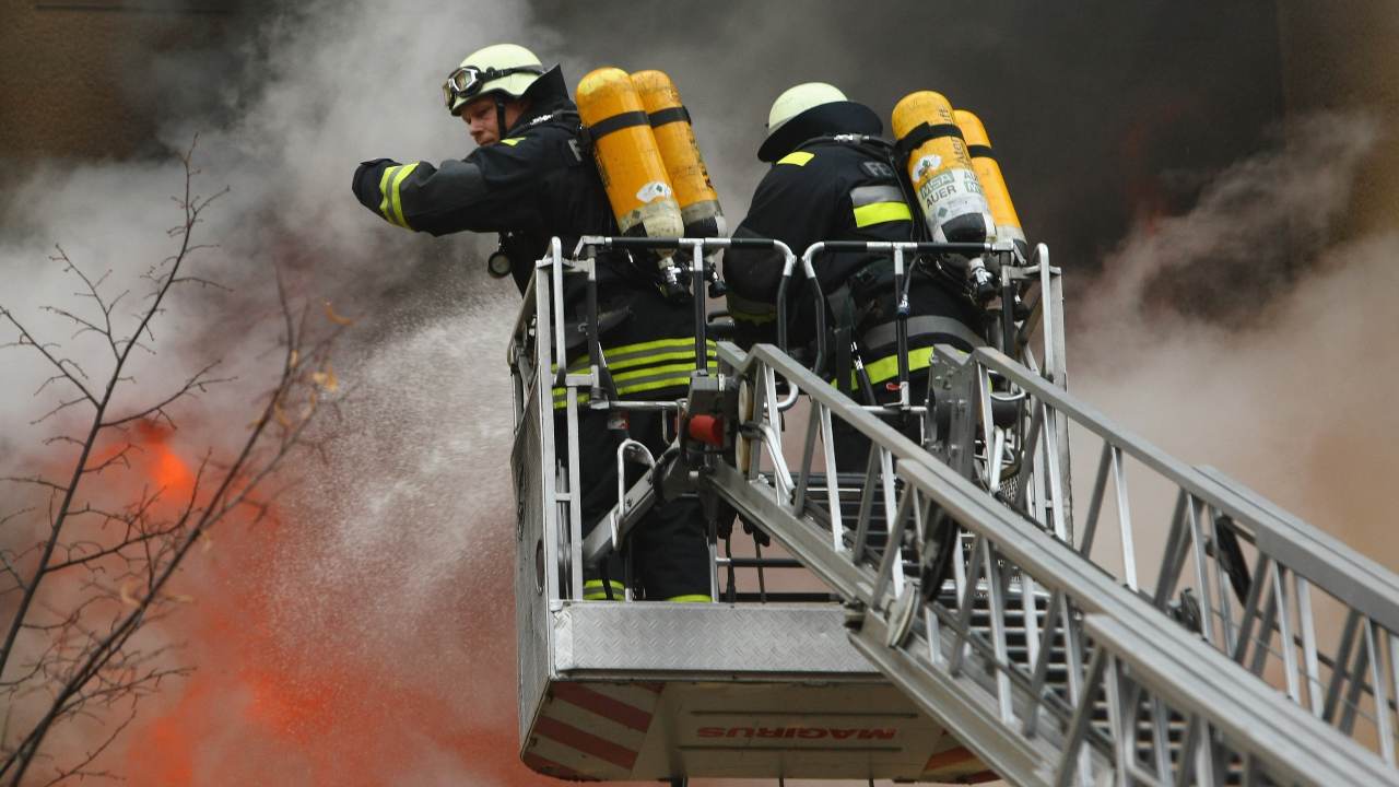 incendio vicenza vigili del fuoco