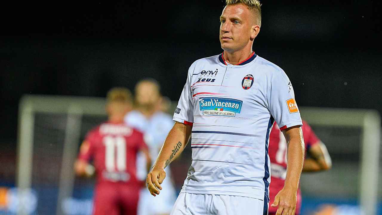 Icardi ha il Covid, Maxi Lopez furioso: che attacco a Wanda Nara!