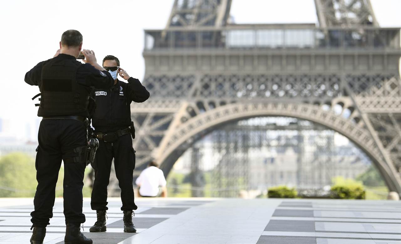 Tour Eiffel evacuata