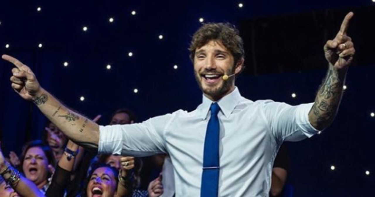 de martino tatuaggio cancellato