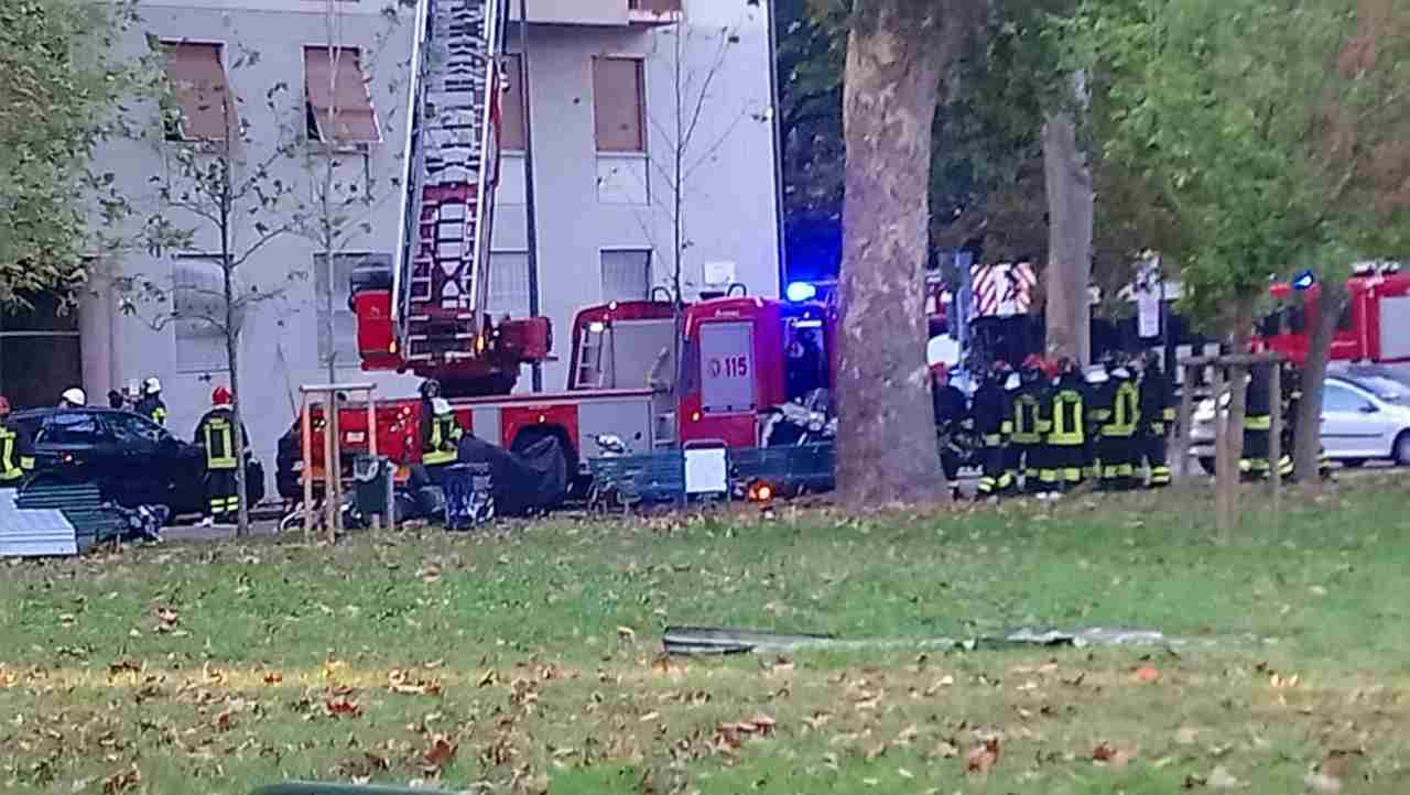 Milano, esplosione in appartamento: feriti alcuni inquilini