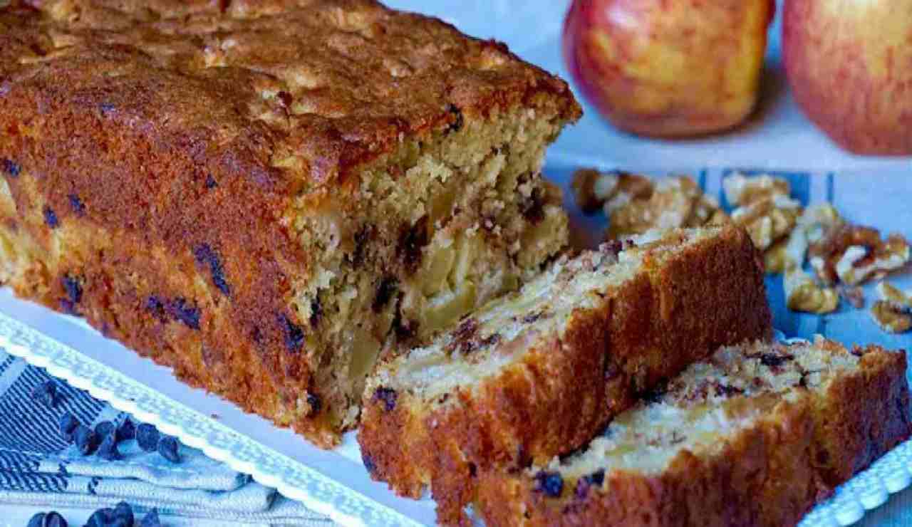 Plumcake mele e noci. Ricetta