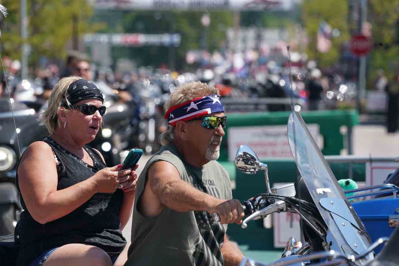 focolaio covid usa raduno moto