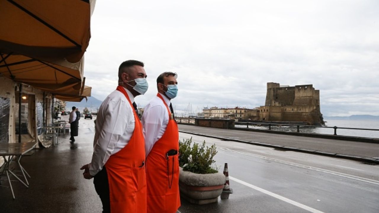 napoli proteste pacifiche commercianti dpcm de luca