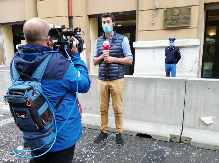 scontri napoli paolo fratter sky tg24 aggressione