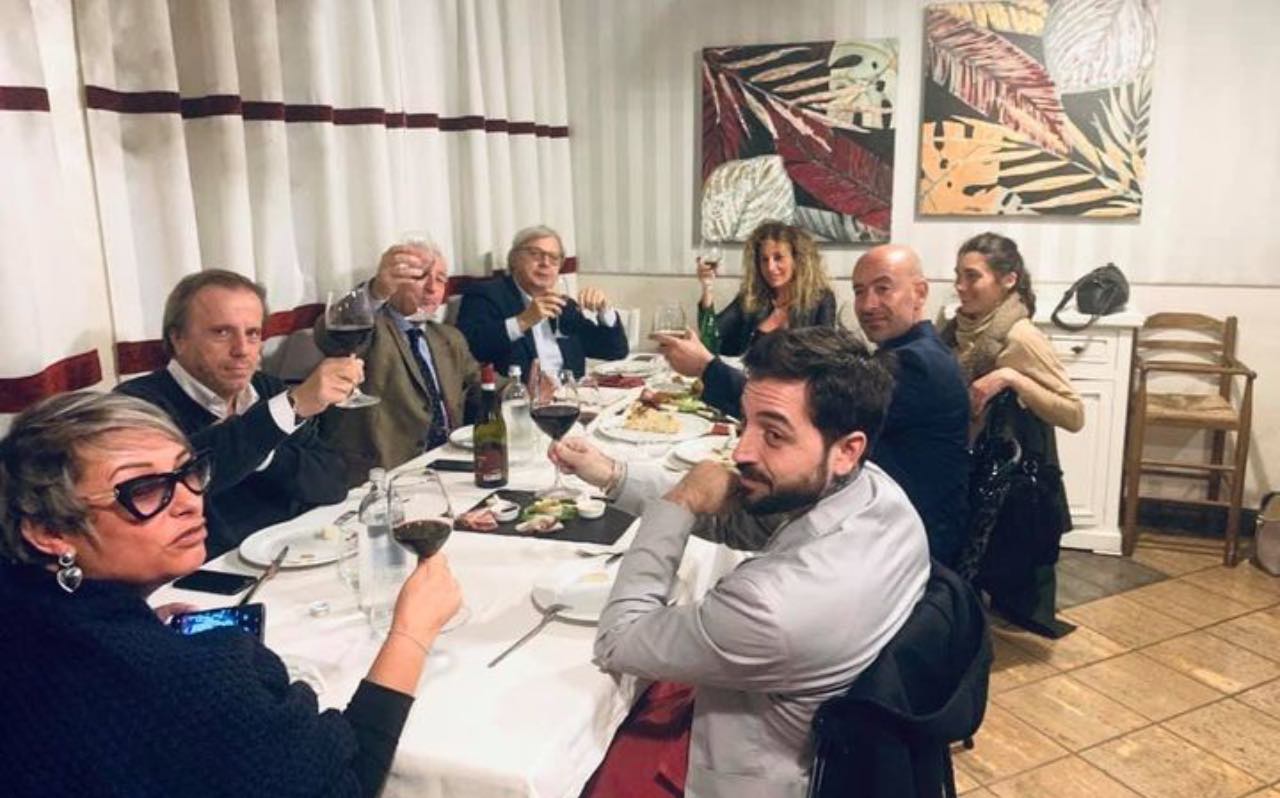 sgarbi cena dpcm Facebook