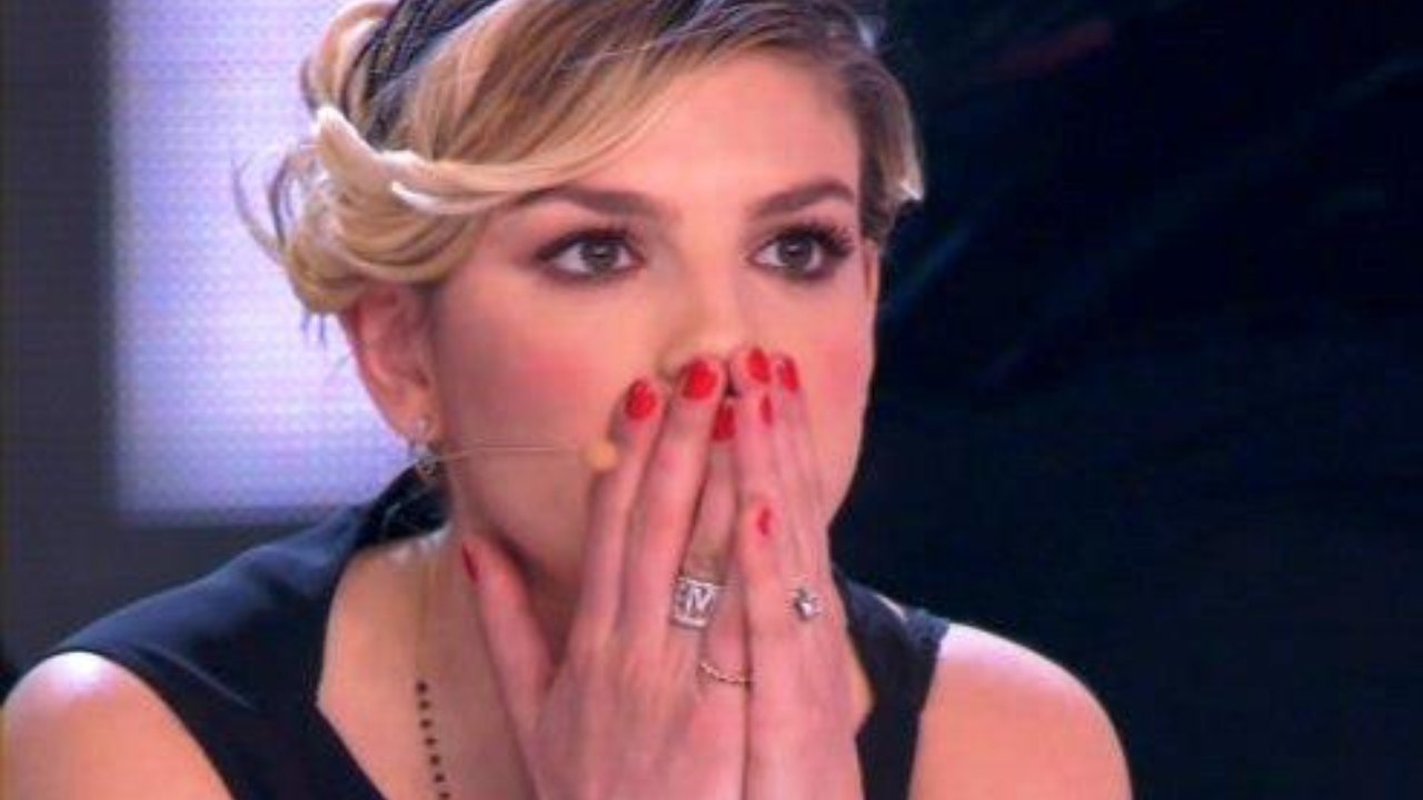 emma marrone disastro trucco instagram