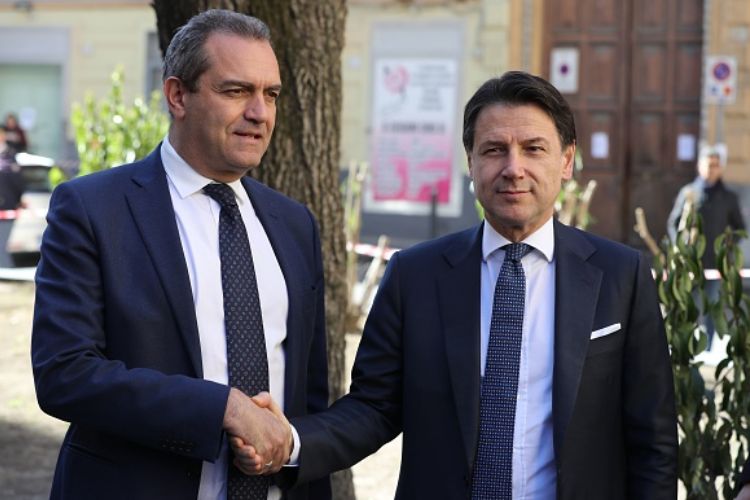 vincenzo de luca luigi de magistris campania