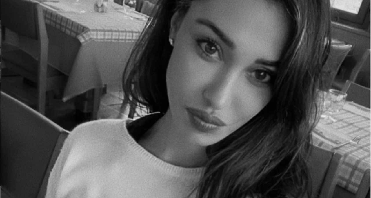 Belen Rodriguez doccia