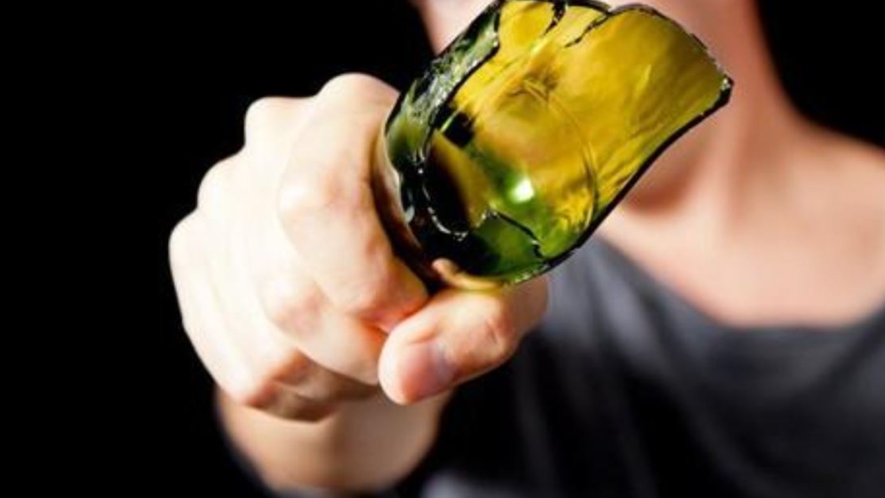 Bottiglia rotta, lite