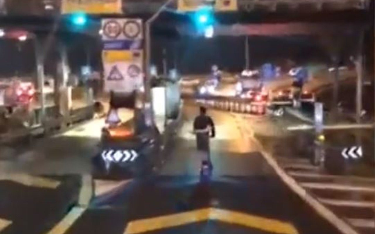 Monopattino in autostrada