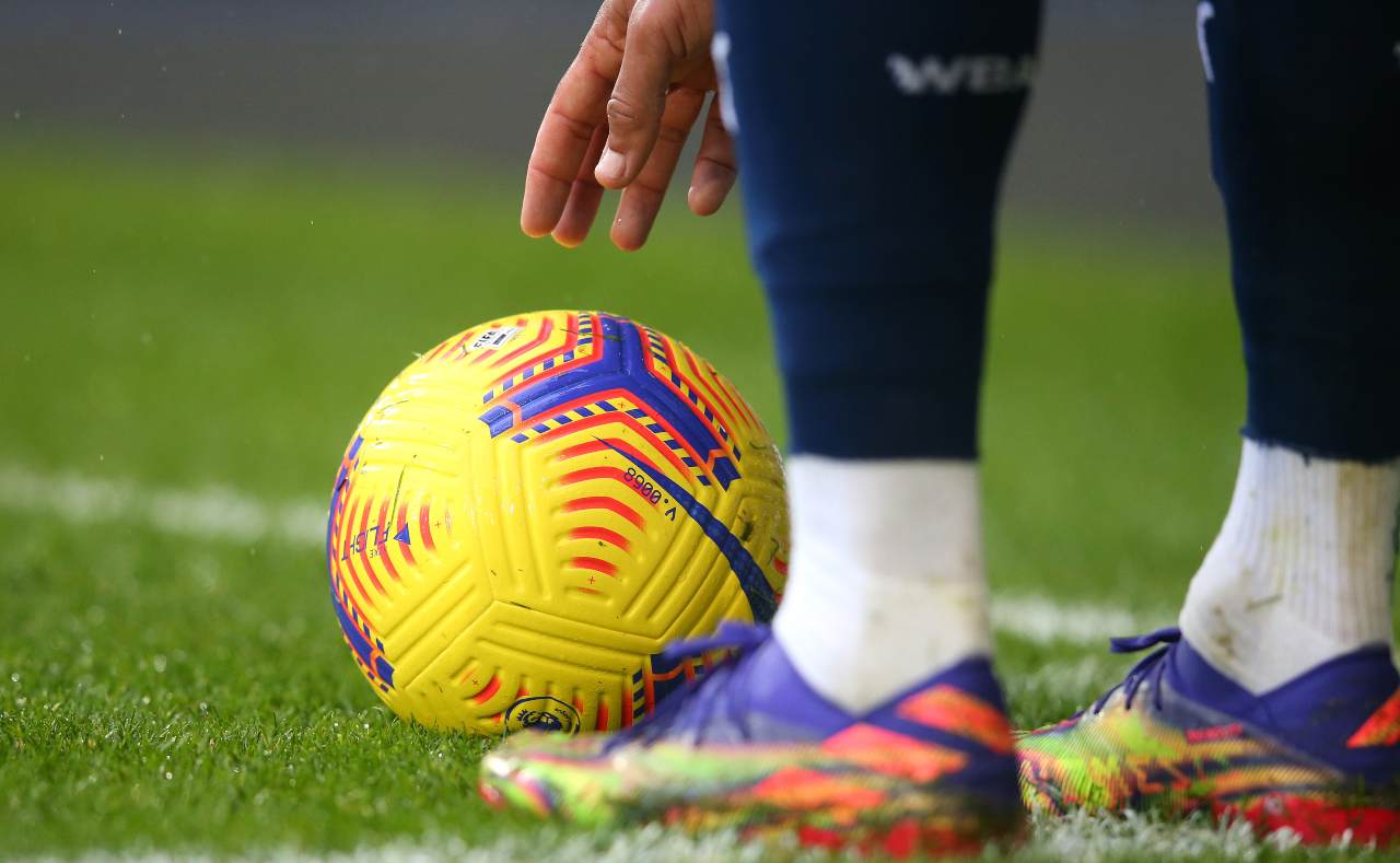 covid inglese variante premier league partita rinviata