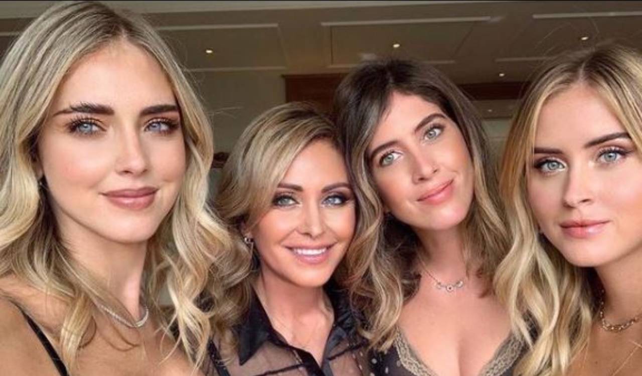 Sorelle e mamma Ferragni