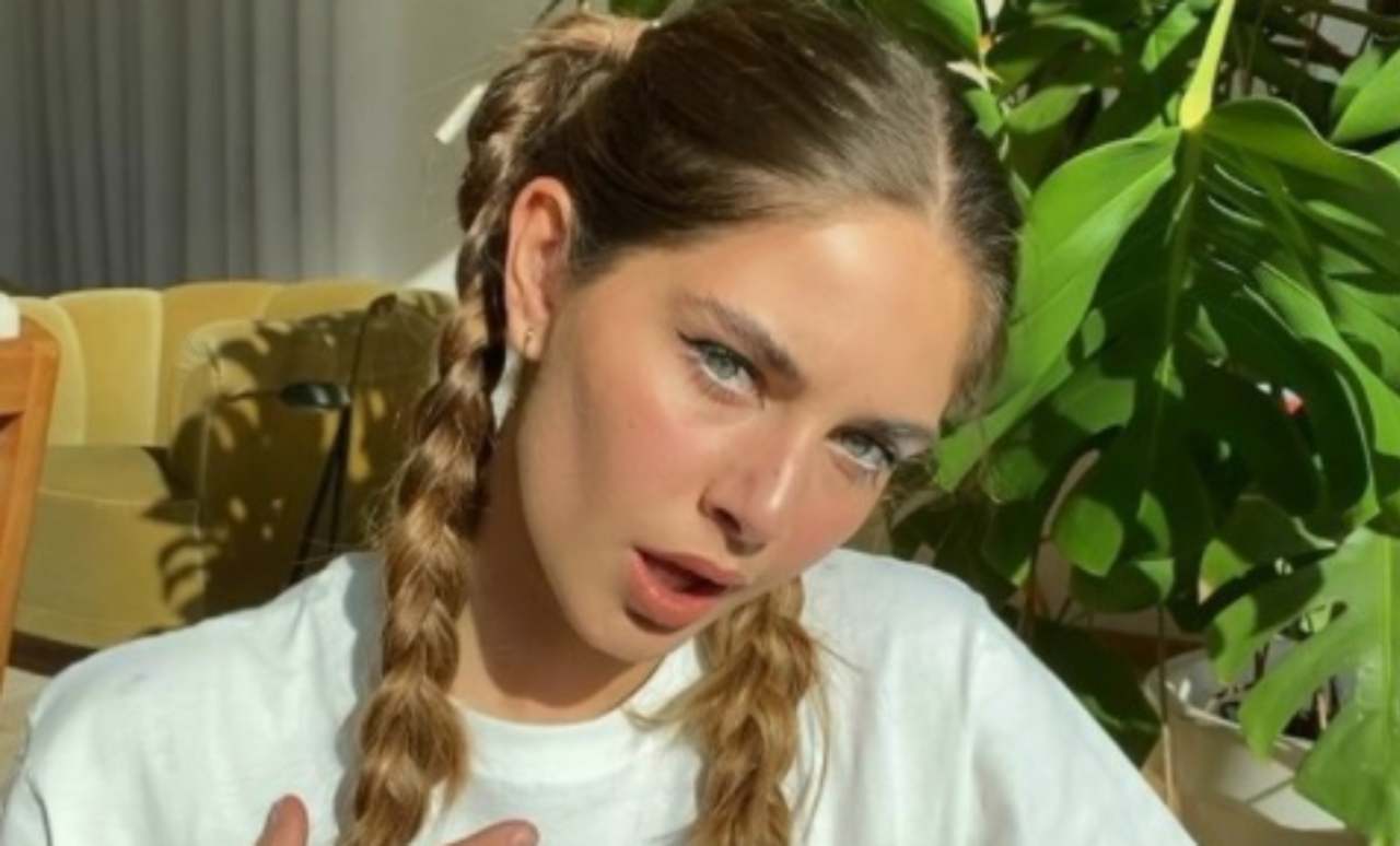 Stella Bossari (Screenshot Instagram)