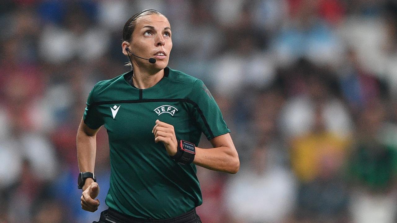 Stephanie Frappart Arbitro Donna