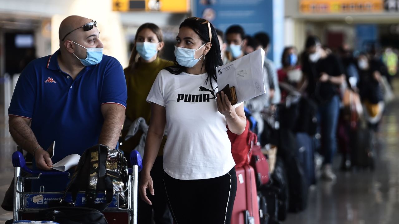 Turisti in vacanza, covid