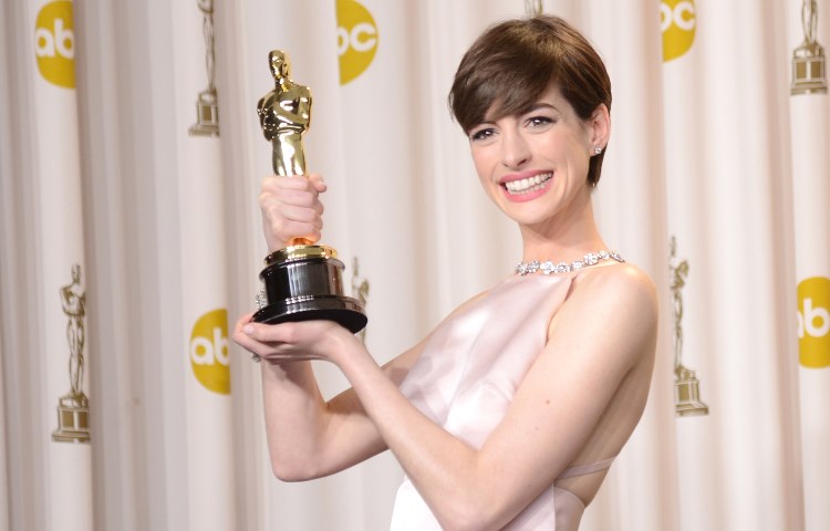 Anne Hathaway vince l'Oscar