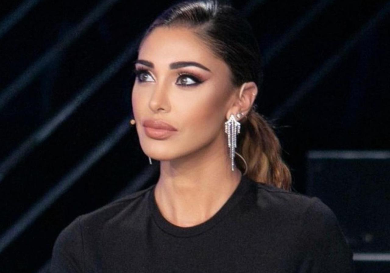 Belen Incinta versione social