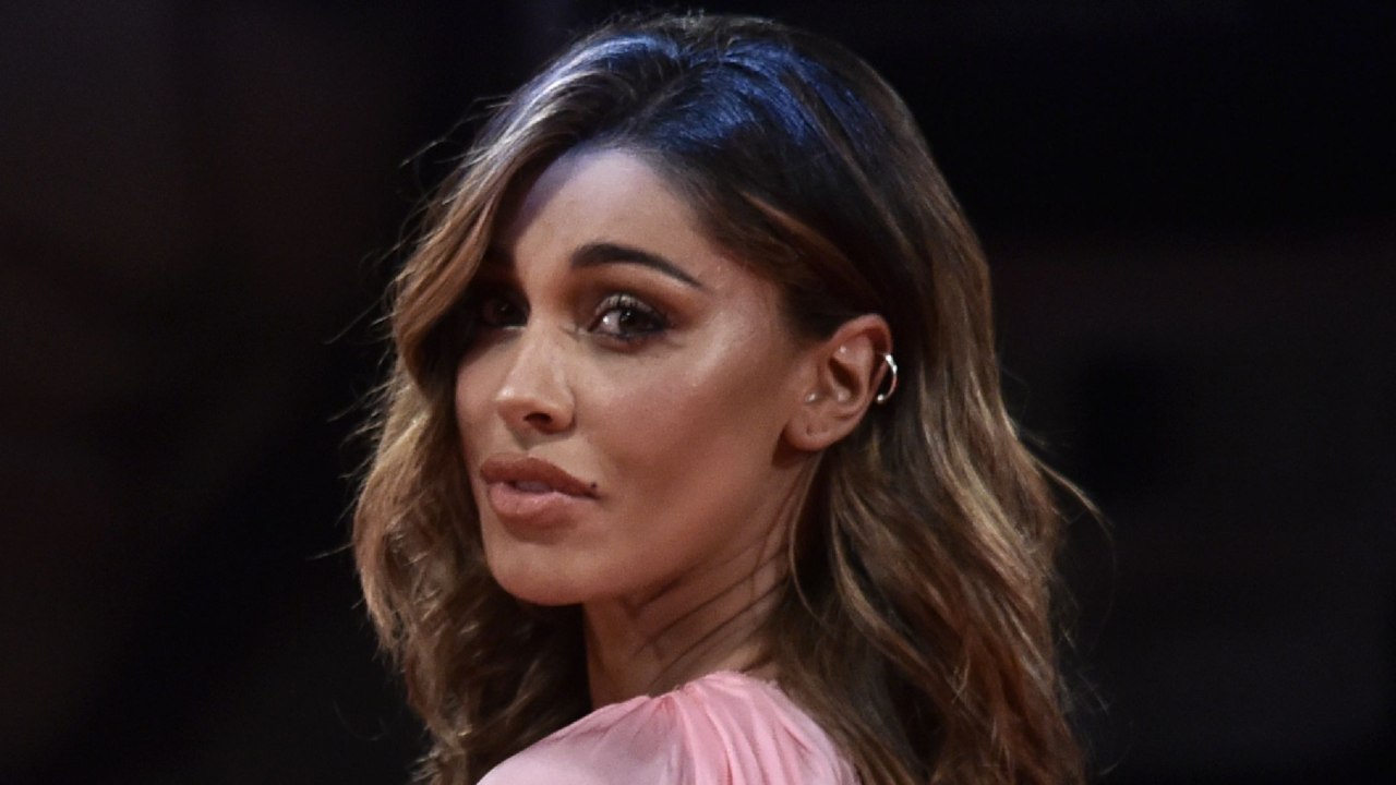 Belen Rodriguez Dedica