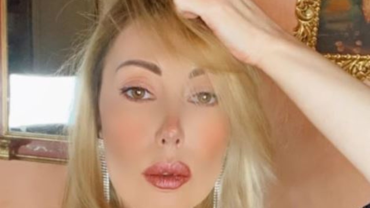 Carolina Casiraghi Esibizionista