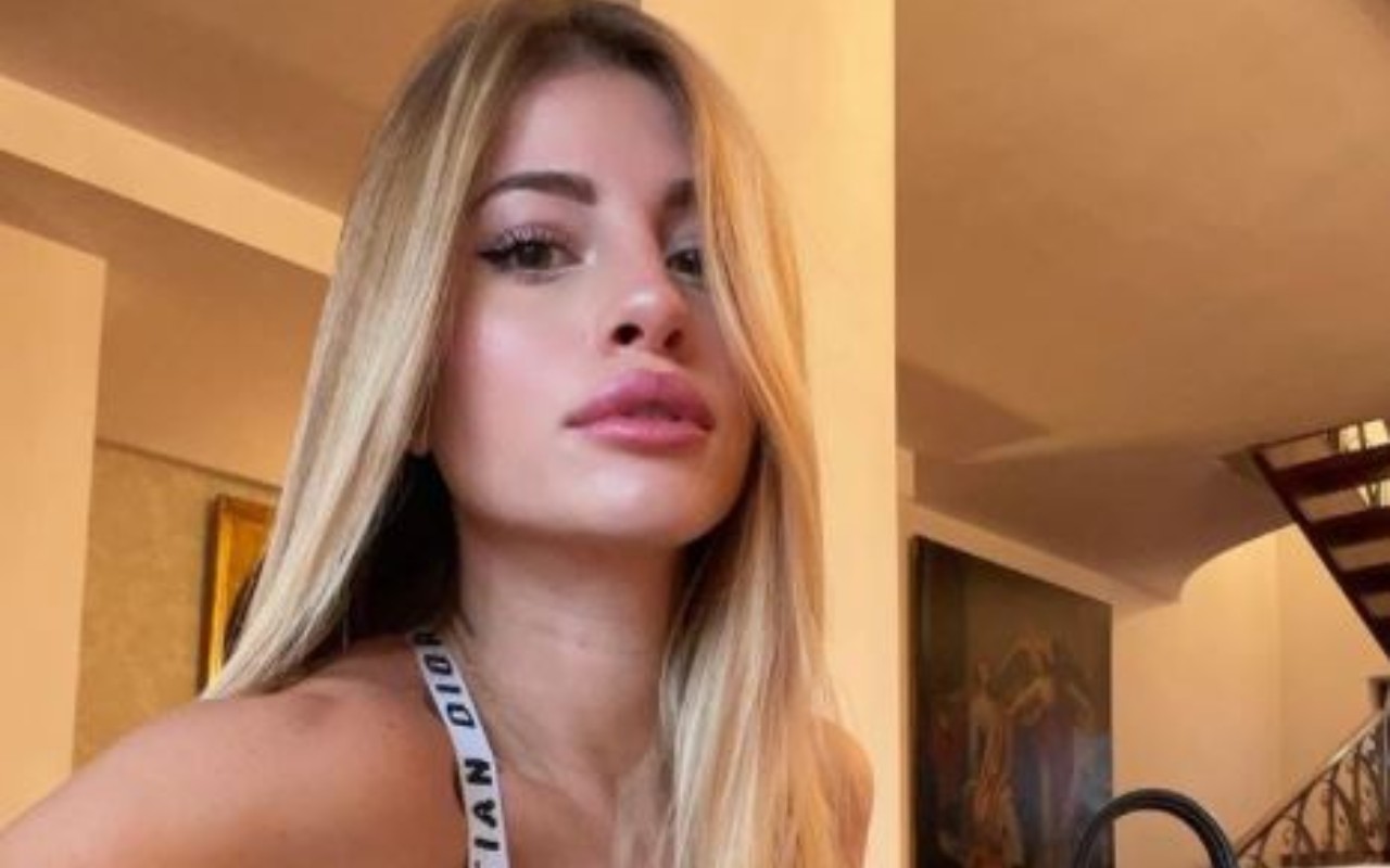 Chiara Nasti in tuta