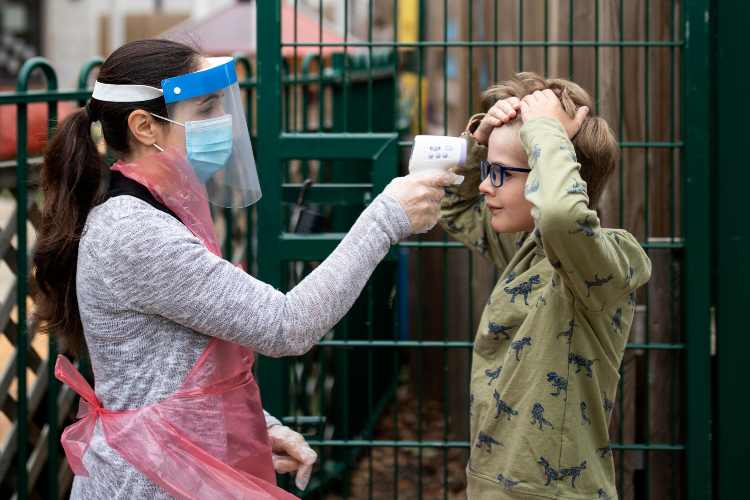 Covid bambini (getty images)