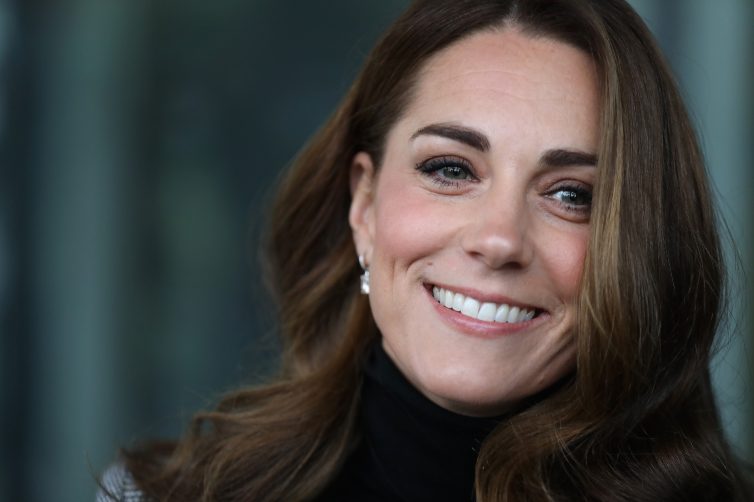 Kate Middleton sorriso in primo piano