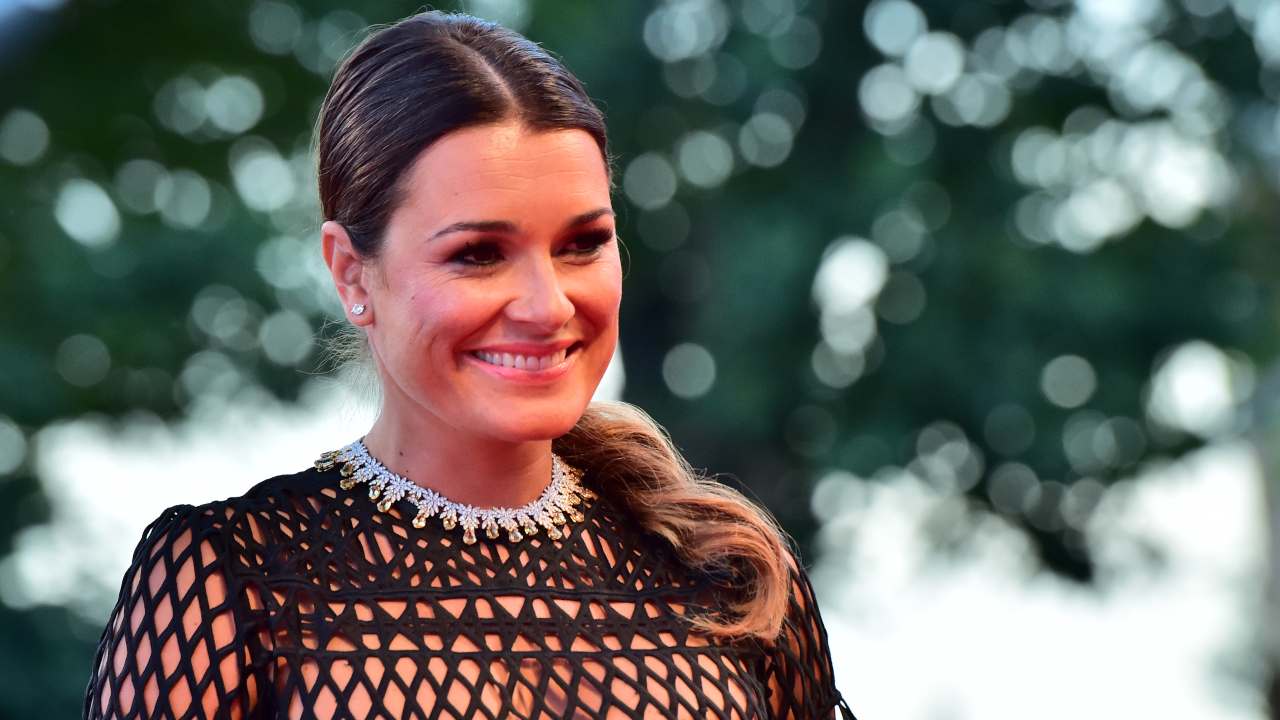 Alena Seredova effusioni amore neve