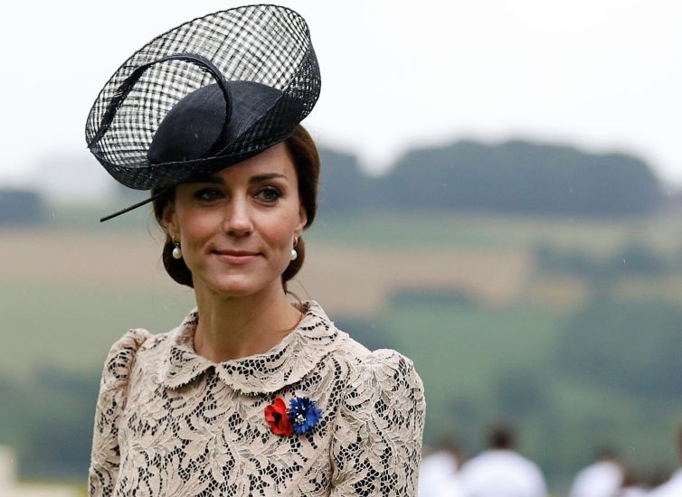 Kate Middleton in abito da cerimonia